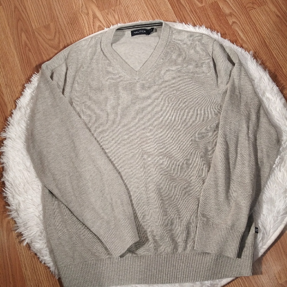 Nautica long sleeve Vneck pullover sweatshirt